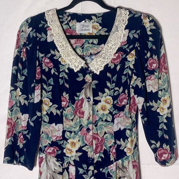 Vintage Honey Fashions Romantic Floral Cottagecore Dress With Lace Collar - Picture 5 of 13